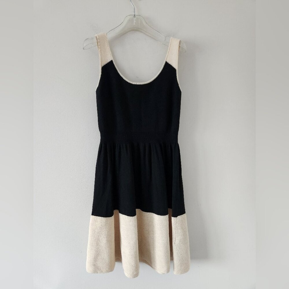 Kate Spade 💯 wool Black and White Dress - Picture 2 of 7